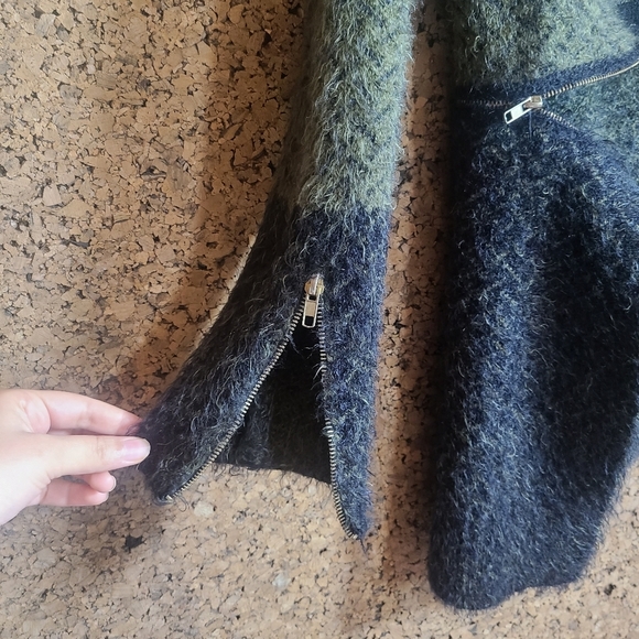 Winter Women's Jacket - Picture 8 of 9